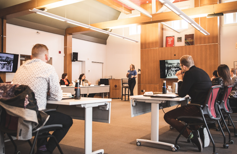 Accompagner les PME et les entrepreneurs pour bâtir une économie solide et  résiliente